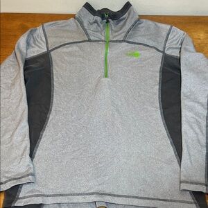The North Face Men’s Gray and Black Quarter-Zip Pullover Size MEDIUM